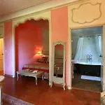 Au Bas Chalonge منزل للإقامة