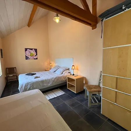 Privatunterkunft Au Bas Chalonge Gite Le Four A Pain Ligné